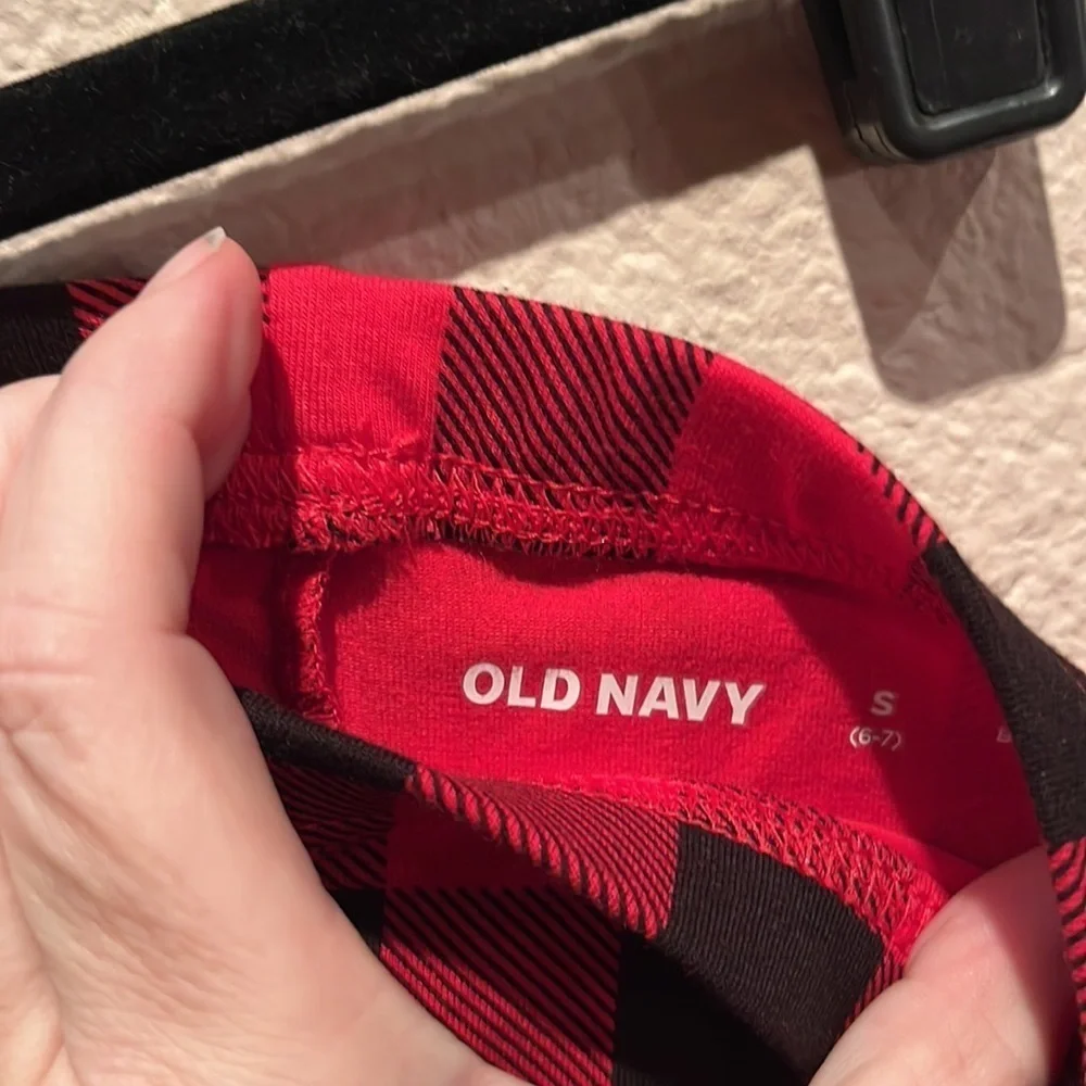 New Buffalo Plaid Girls Leggings Size Small 6-7 Red Black Buffalo check NWT